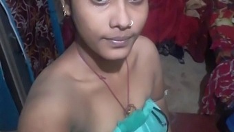 Desi Indian Girl With Big Nipples And Boobs In Selfie