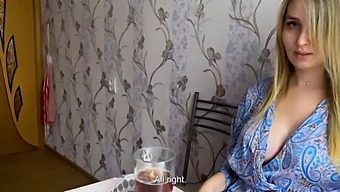 第二季:我最亲密的朋友的继母是一个热情的成熟女人