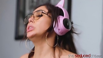Ember Snow'S Seductive Gaming Encounter With Jena Larose
