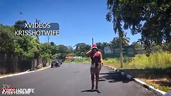 Kriss Hotwife Noel Strips Down In The Middle Of A Hectic Road In Salvador Bahia During Christmas