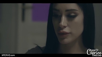 برخورد دهانی پرشور لولا بلوچی با مرد عضلانی